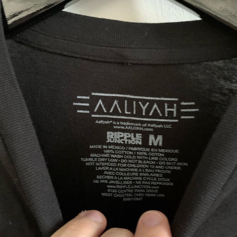 Aaliyah- Unisex Tee - Size Medium - Picture 3 of 4